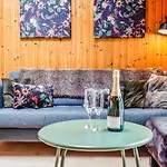In Leuze For 5 Person * Somme-Leuze