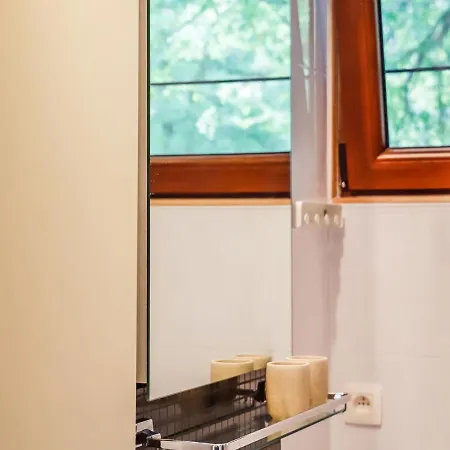 In Leuze For 5 Person شاليه Somme-Leuze