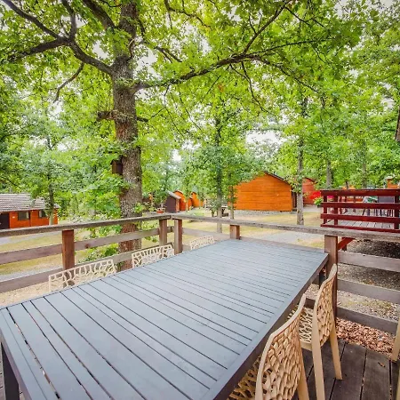 In Leuze For 5 Person شاليه Somme-Leuze