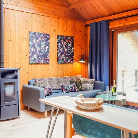 In Leuze For 5 Person Horská chata Somme-Leuze