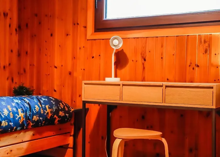 Chalet In Leuze For 5 Person Somme-Leuze