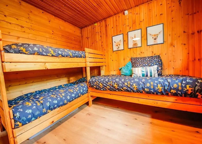 Chalet In Leuze For 5 Person Somme-Leuze