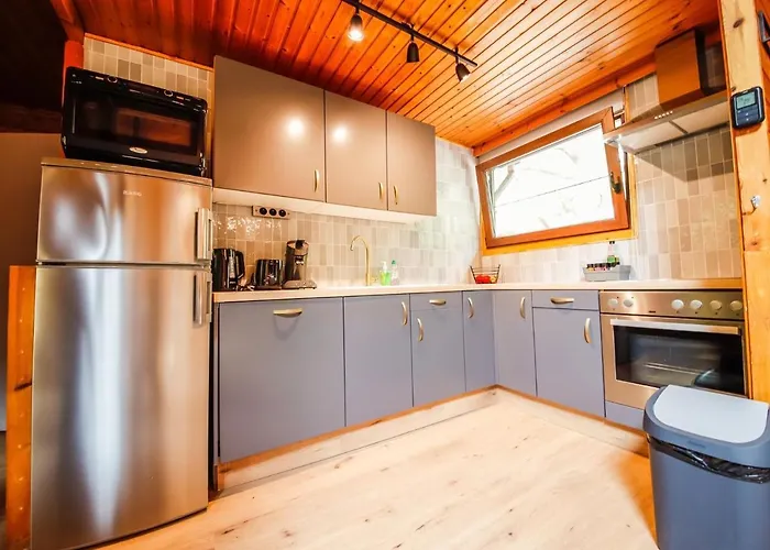 Chalet In Leuze For 5 Person Somme-Leuze