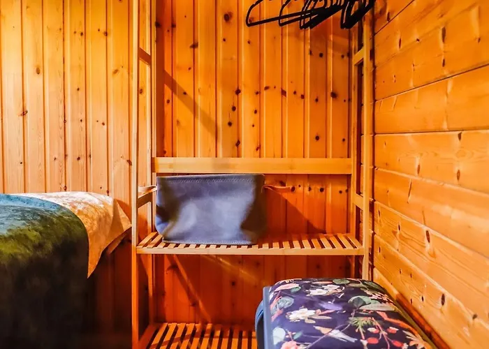 In Leuze For 5 Person Somme-Leuze